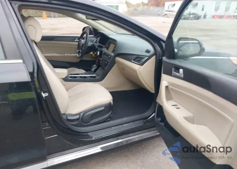 2017 Hyundai Sonata Sport z USA, uszkodzony, nr VIN 5NPE34AF3HH450196